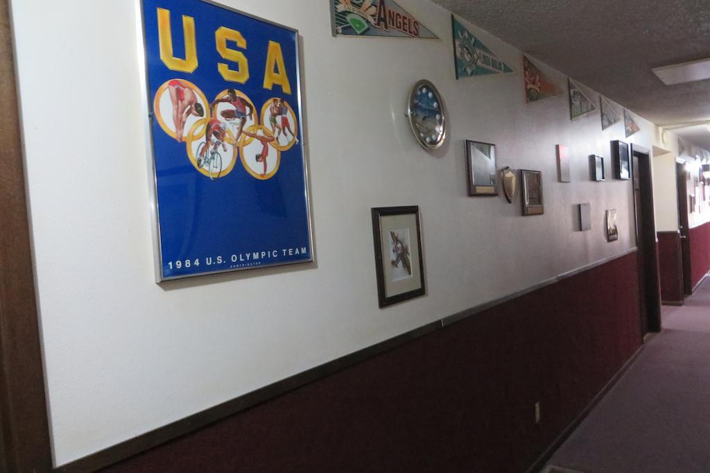 Sports Club Motel Wayne Buitenkant foto