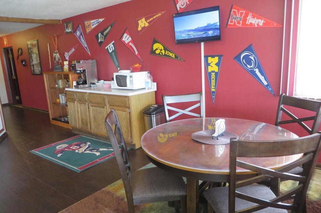 Sports Club Motel Wayne Buitenkant foto
